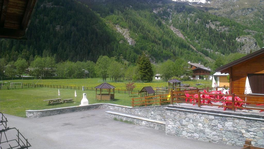 Margherita Camping & Resort Грессоне-Сен-Жан Екстер'єр фото